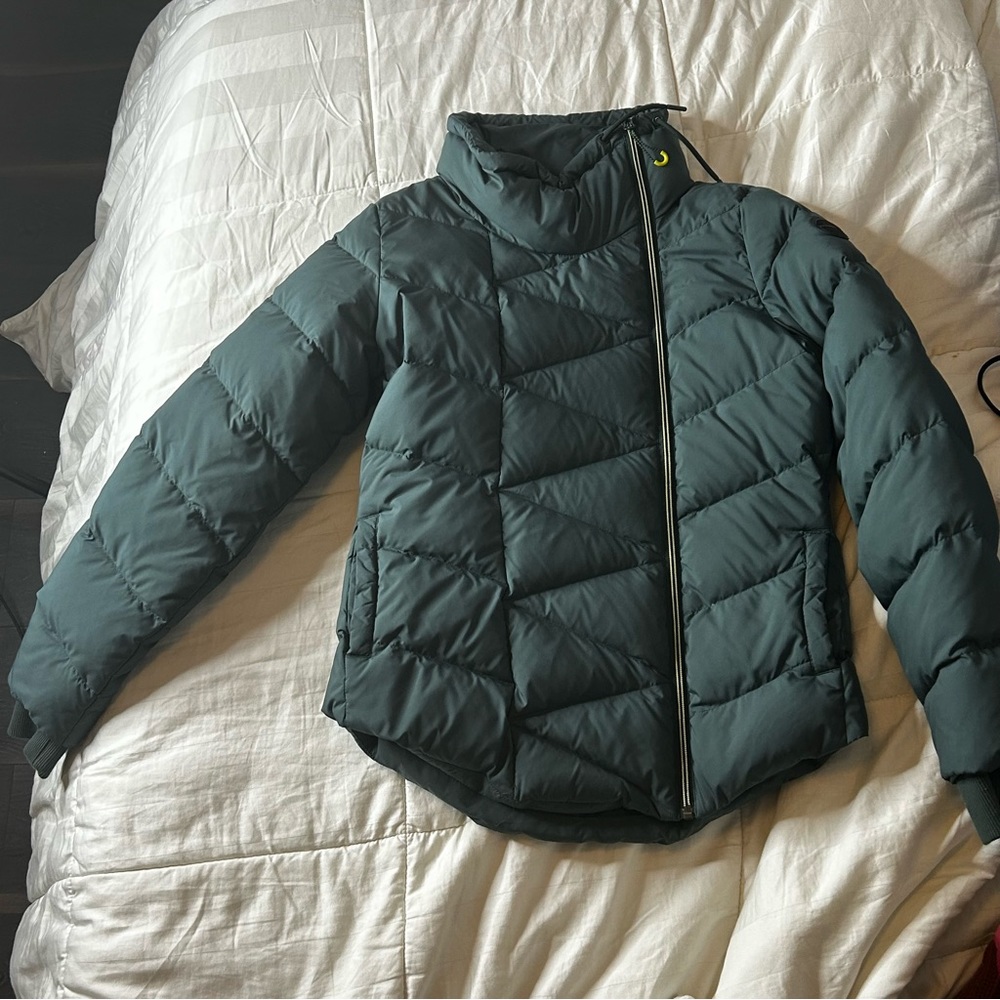 Dark green adidas puffer